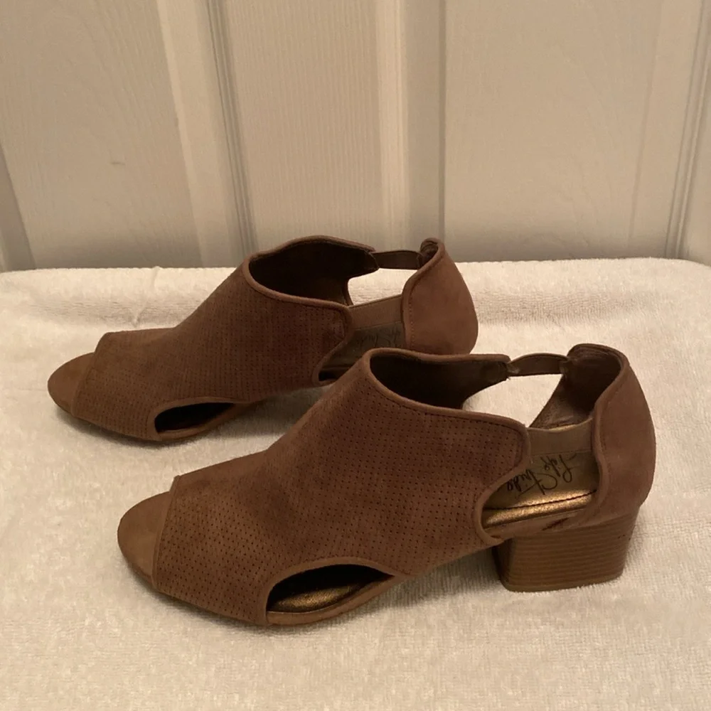 Life Stride Roxie Brown Peep Toe Sandals…size 10 - Picture 2 of 10